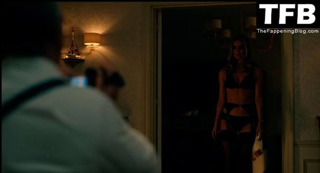 Annabelle Wallis
