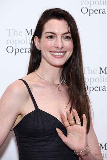 Anne Hathaway
