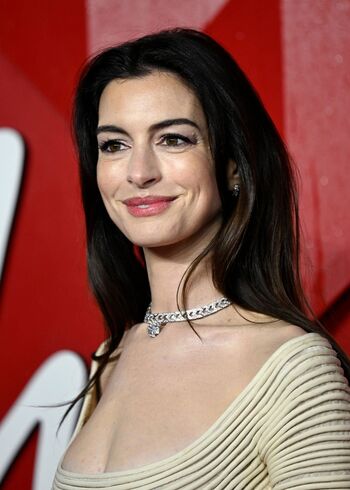 Anne Hathaway