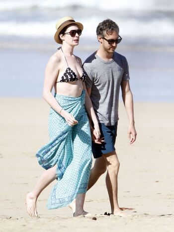 Anne Hathaway