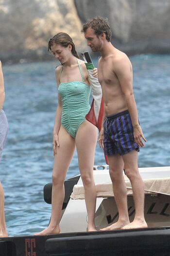 Anne Hathaway