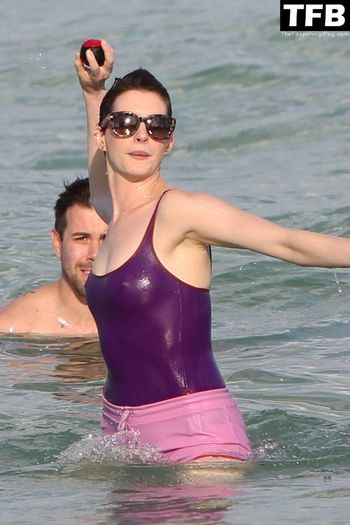 Anne Hathaway