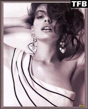 Anne Hathaway
