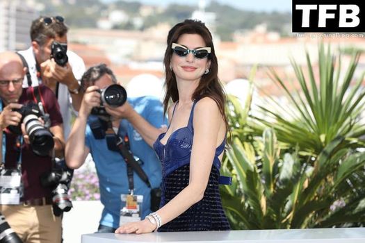 Anne Hathaway