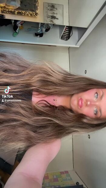 Annelise Brundell