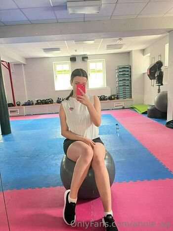 annie_aa
