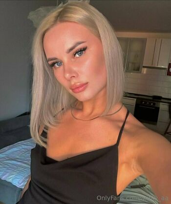 annie_aa