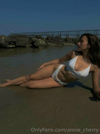 annie_cherry