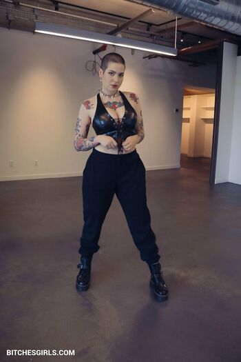 Annie Jay