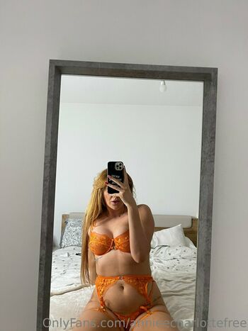 annieecharlottefree