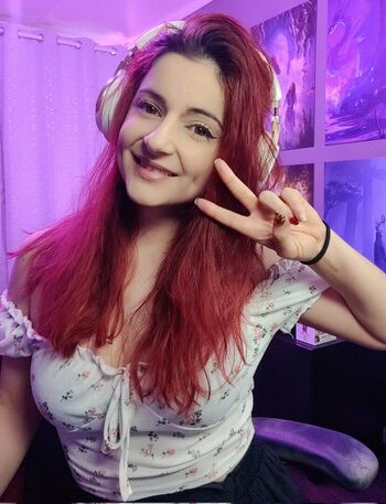 AnnieFuchsia