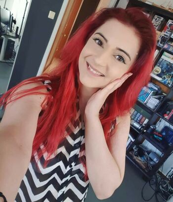 AnnieFuchsia