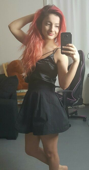AnnieFuchsia