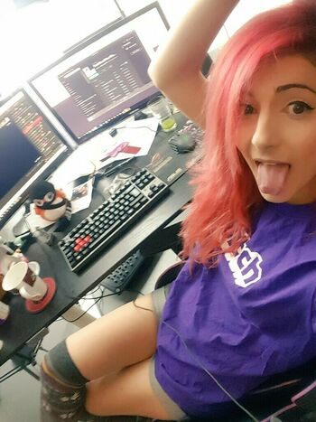 AnnieFuchsia