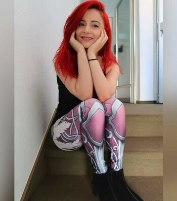 AnnieFuchsia