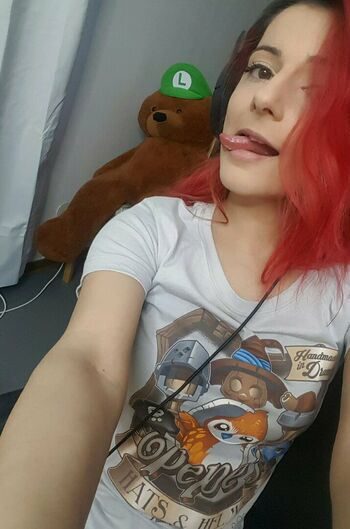 AnnieFuchsia