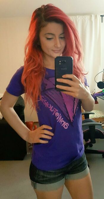 AnnieFuchsia