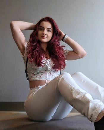 AnnieFuchsia