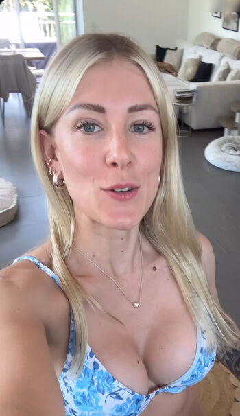 Annisophie_
