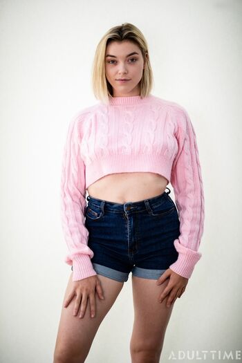 Anny Aurora