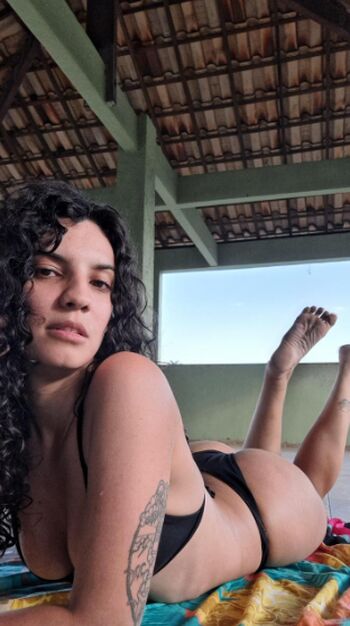 Anny Leal