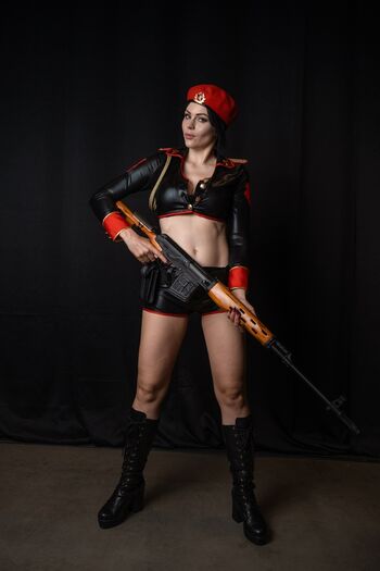 Anya Ichios