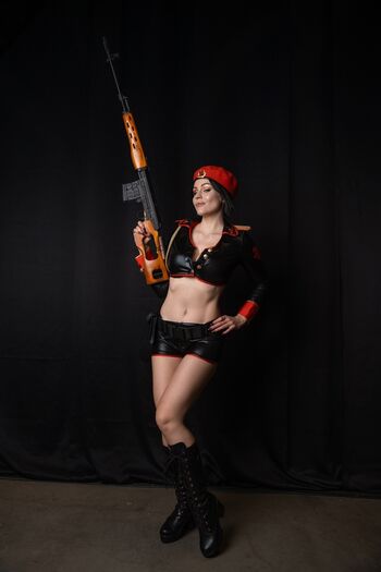 Anya Ichios