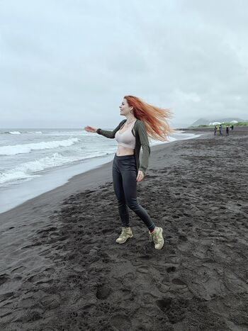 Anya Ichios