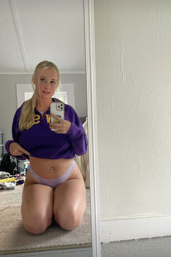 Anya Truaxx