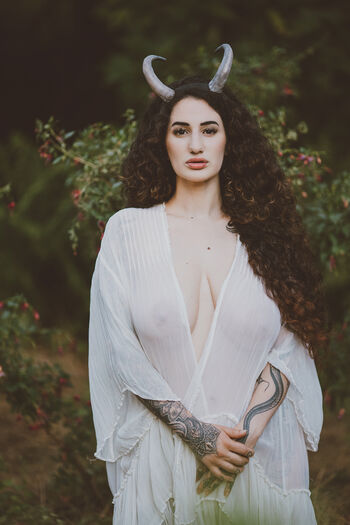 Arabelle Raphael