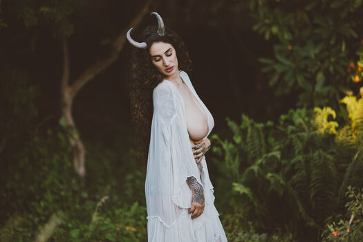 Arabelle Raphael