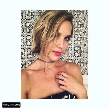Arielle Kebbel