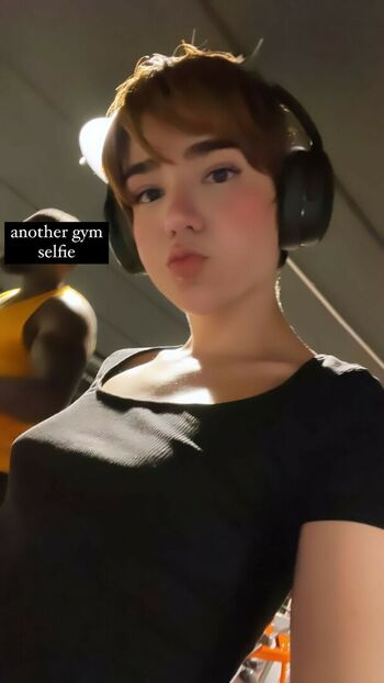 Arielle Maxine