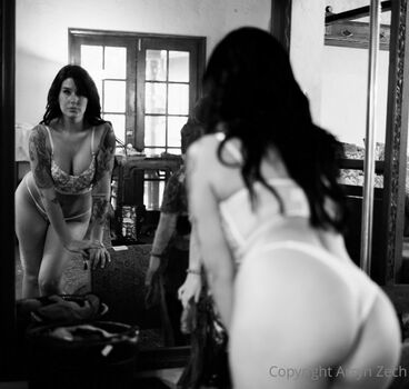Arryn Zech