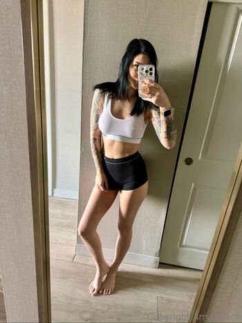 Arryn Zech