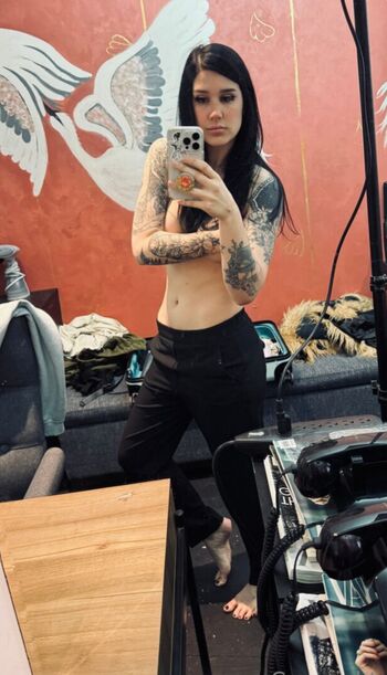 Arryn Zech