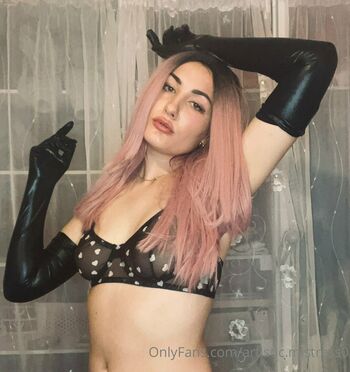 artistic.mistress0