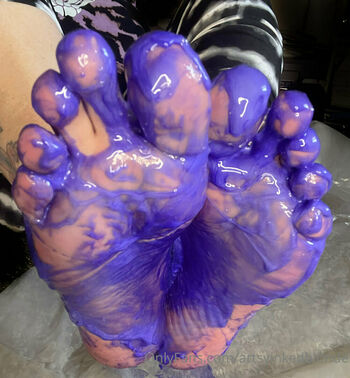 artsyinkedblonde
