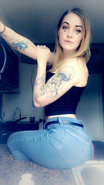 ashhleyy696