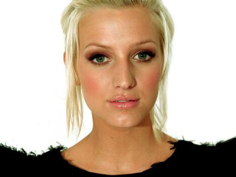 Ashlee Nicole Simpson