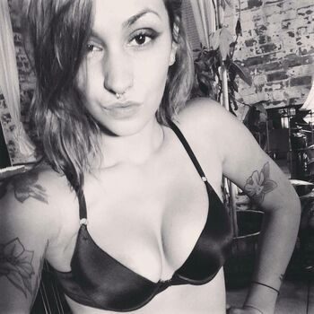 Ashlee Nova