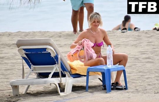 Ashley Roberts