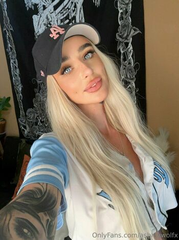 ashleywolfx