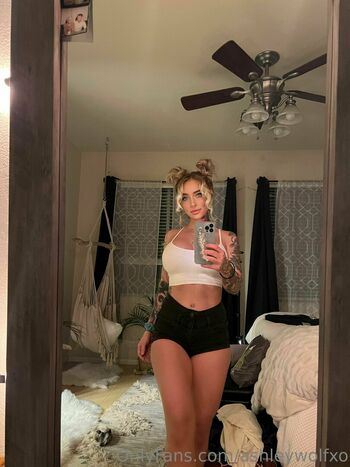ashleywolfxo