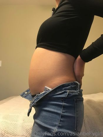 asianbellygirl