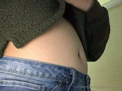 asianbellygirl
