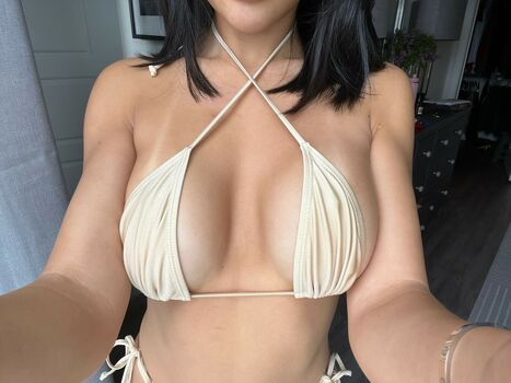 asianbikinibabe