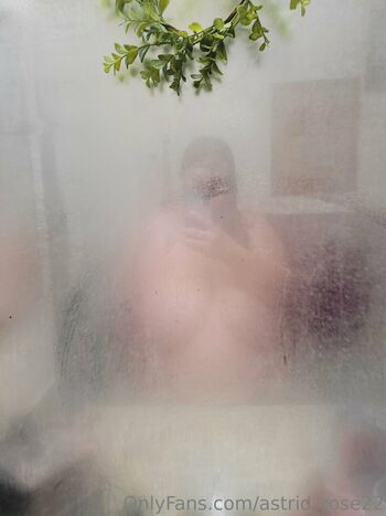 astrid_rose22