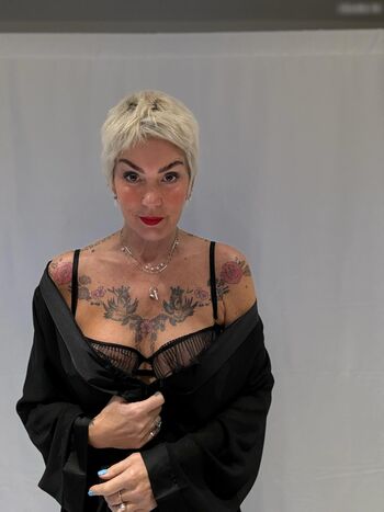 Astrid Zeegen Holt