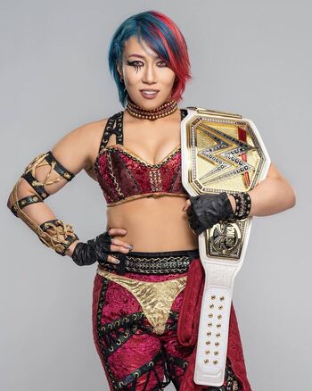 Asuka WWE